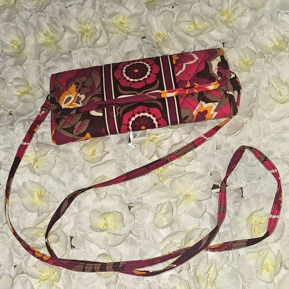 Authentic VERA BRADLEY CARNABY SLEEK WALLET/CROSSBODY PURSE - Picture 1 of 4